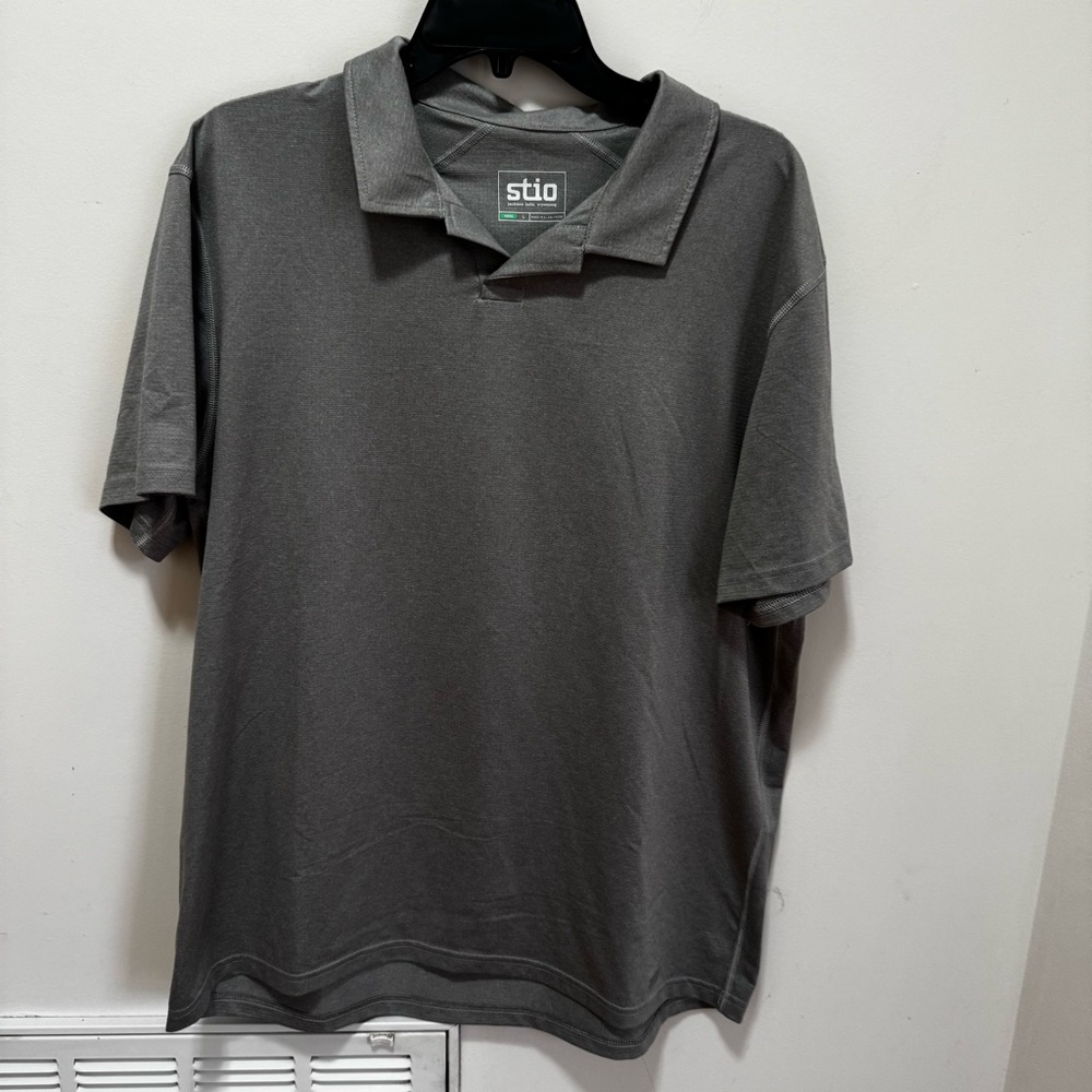 Stio Polo Short Sleeve Buttonless Performance‎ Stretch top shirt Gray Casual